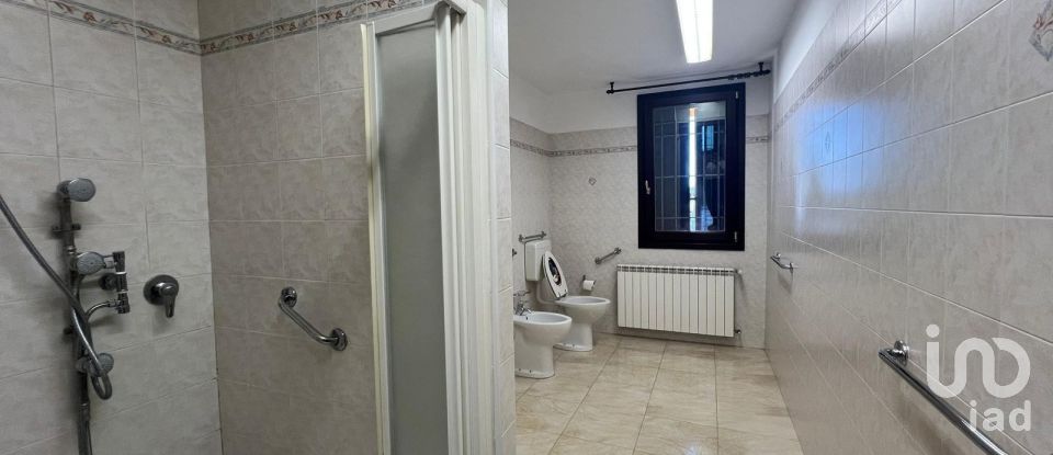 Villa Bifamiliare 3 locali di 200 m² in Poggio Rusco (46025)