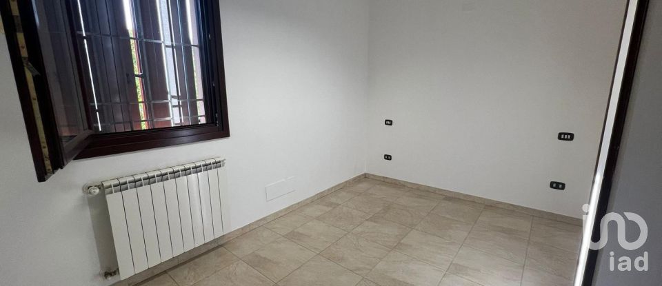 Villa Bifamiliare 3 locali di 200 m² in Poggio Rusco (46025)