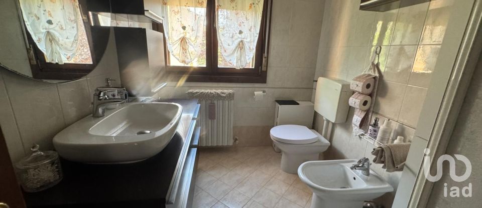 Trilocale di 100 m² a Medolla (41036)