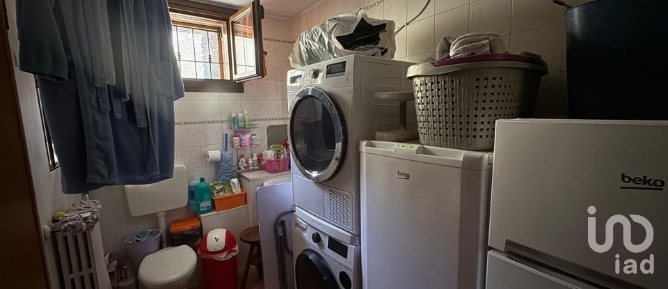 Trilocale di 100 m² a Medolla (41036)