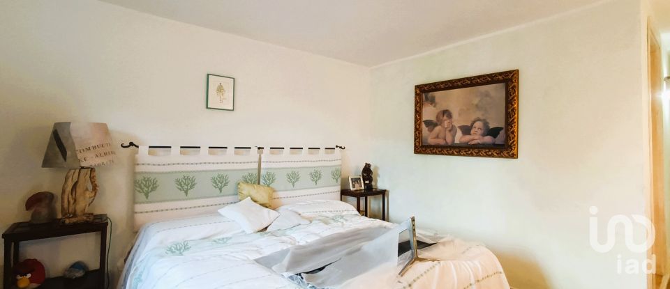 House 10 rooms of 220 m² in Arzachena (07021)