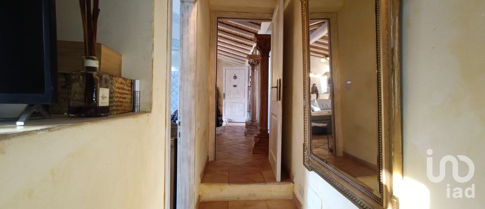 House 10 rooms of 220 m² in Arzachena (07021)