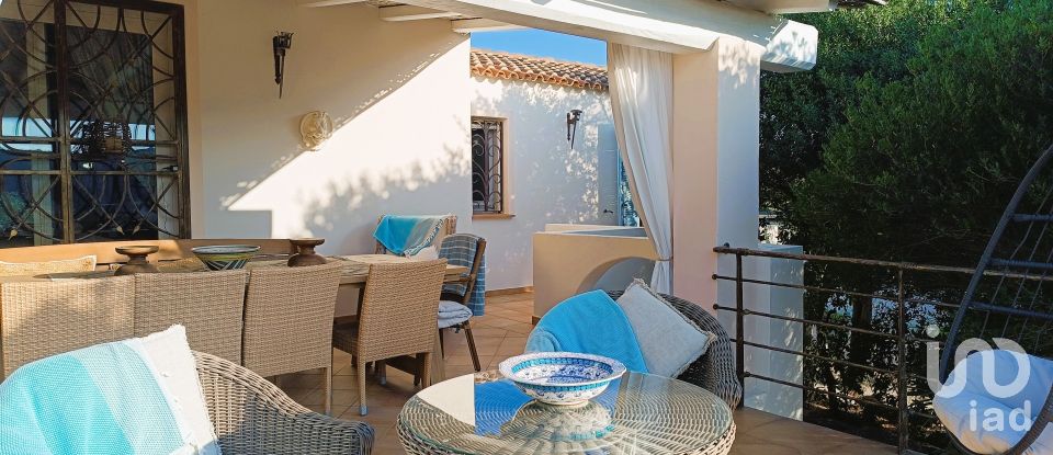 House 10 rooms of 220 m² in Arzachena (07021)