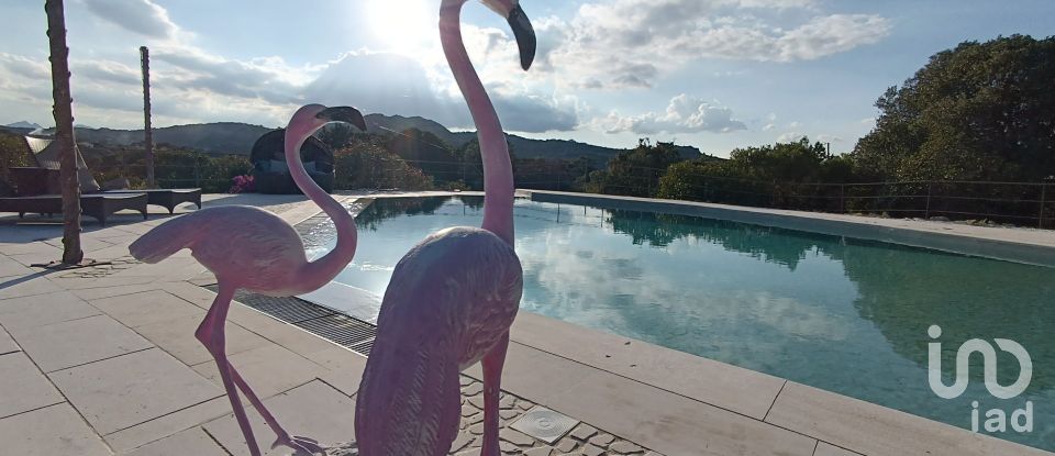 House 10 rooms of 220 m² in Arzachena (07021)