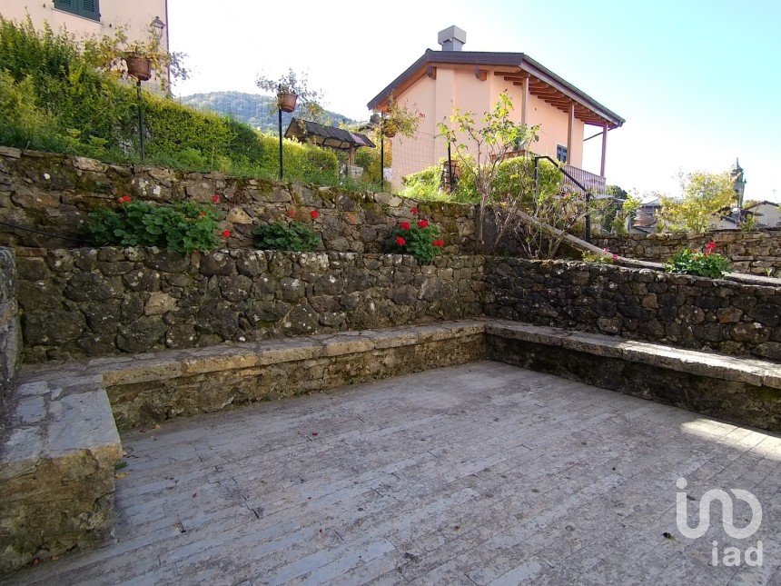 Four-room apartment of 100 m² in Santo Stefano d'Aveto (16049)
