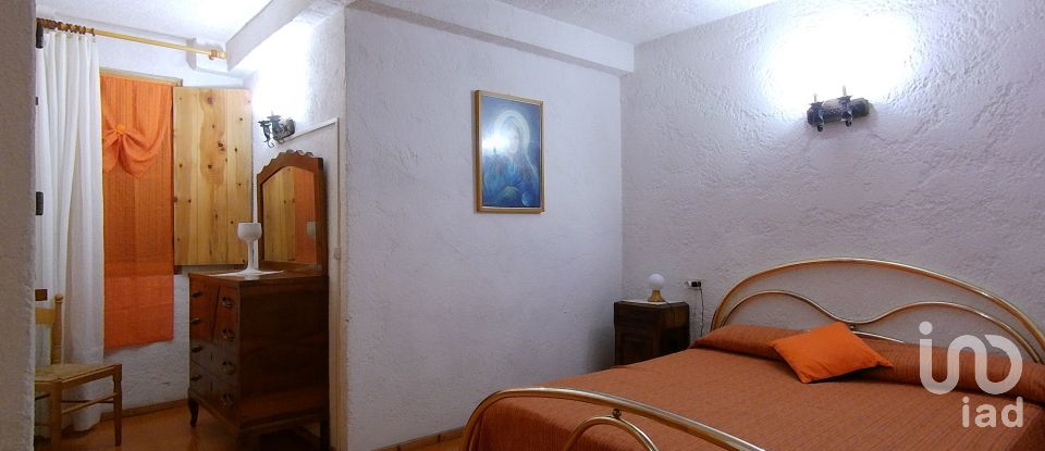Four-room apartment of 100 m² in Santo Stefano d'Aveto (16049)