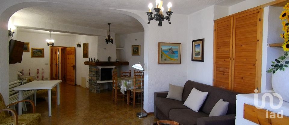 Four-room apartment of 100 m² in Santo Stefano d'Aveto (16049)