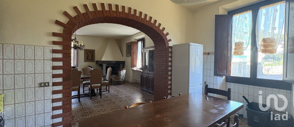 Apartment 8 rooms of 314 m² in Dicomano (50062)