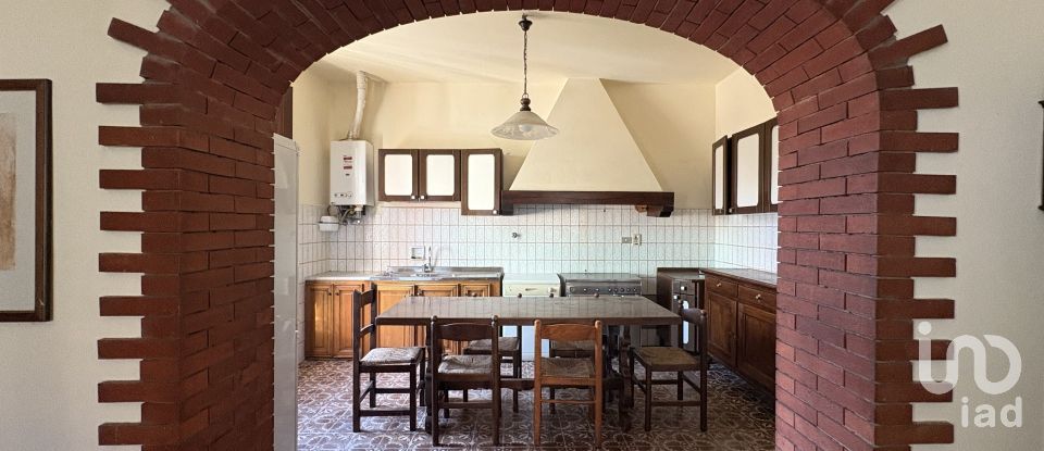 Apartment 8 rooms of 314 m² in Dicomano (50062)