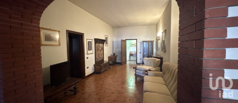 Apartment 8 rooms of 314 m² in Dicomano (50062)