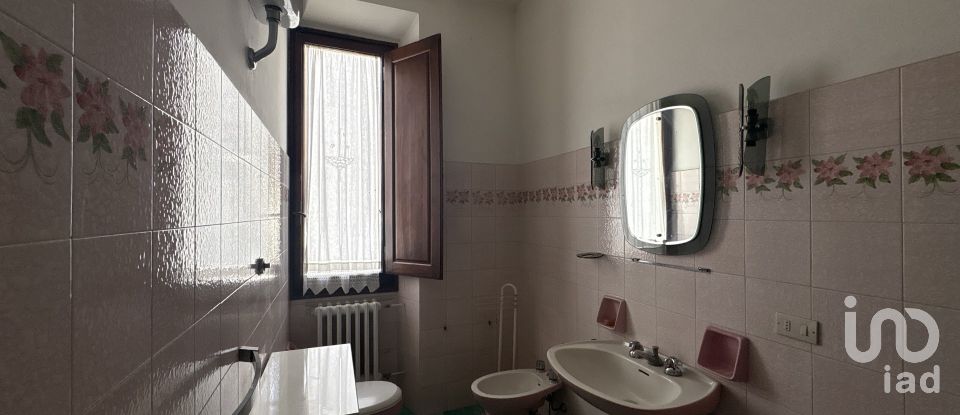 Apartment 8 rooms of 314 m² in Dicomano (50062)