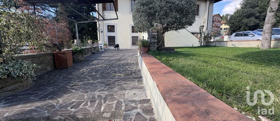 Apartment 8 rooms of 314 m² in Dicomano (50062)