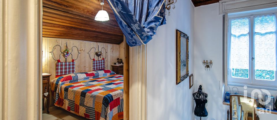 Attività locali di 250 m² in Torriglia (16029)