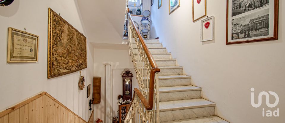 Attività locali di 250 m² in Torriglia (16029)