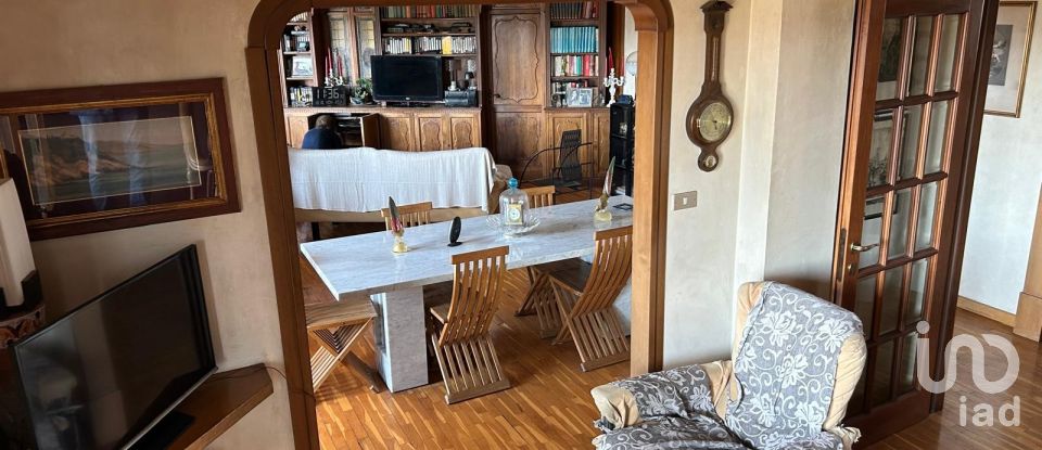 Apartment 0 rooms of 160 m² in Firenze (50125)