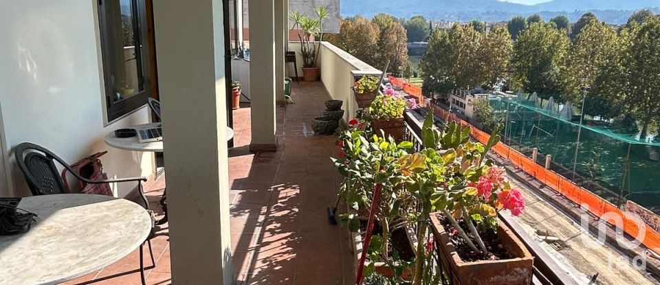 Apartment 0 rooms of 160 m² in Firenze (50125)
