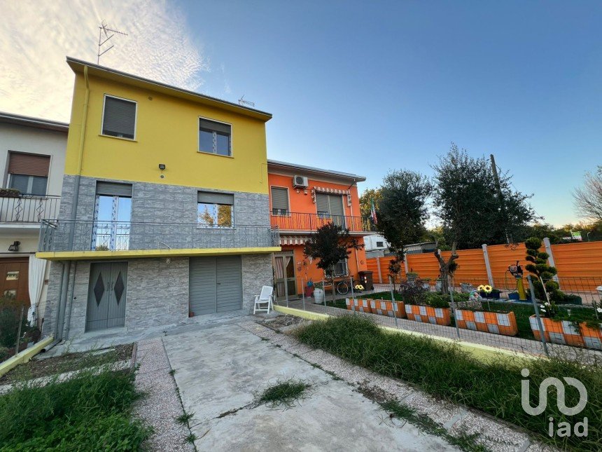 House 3 rooms of 135 m² in Revere (46036)