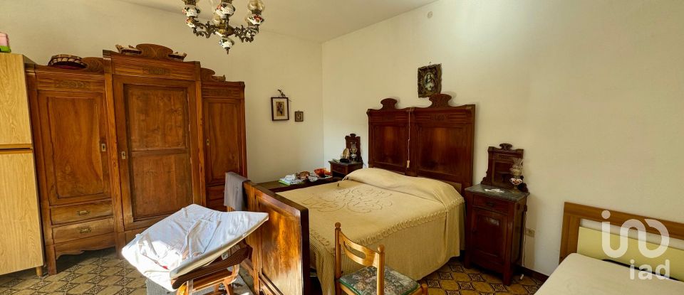 Village house 6 rooms of 132 m² in Calizzano (17057)