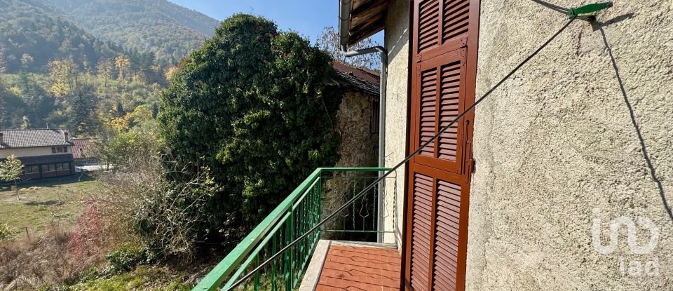 Village house 6 rooms of 132 m² in Calizzano (17057)