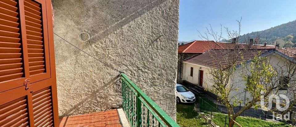 Village house 6 rooms of 132 m² in Calizzano (17057)