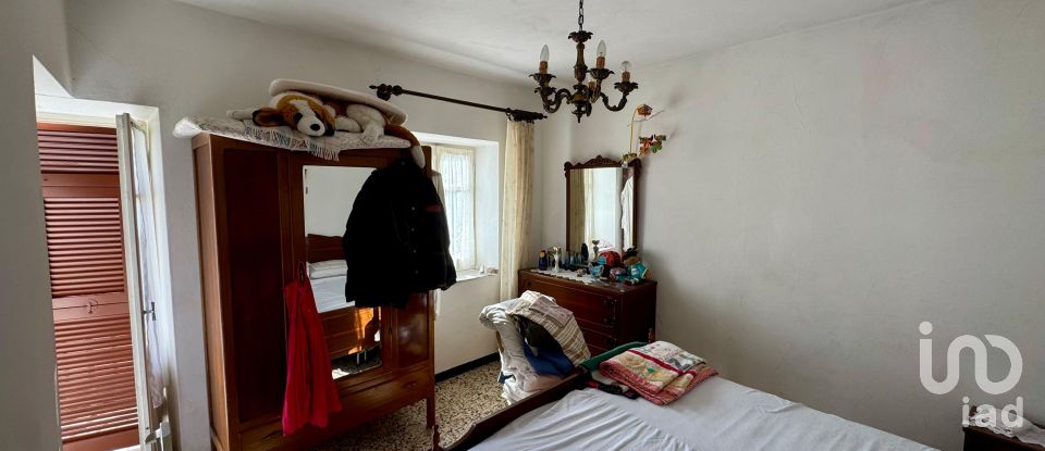 Village house 6 rooms of 132 m² in Calizzano (17057)