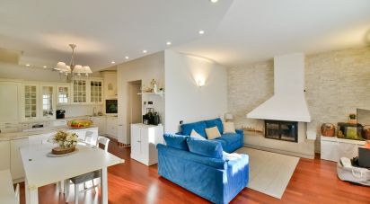 Villa a schiera 4 locali di 178 m² in Seregno (20831)