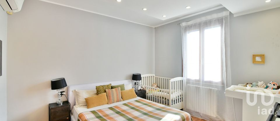 Traditional house 4 rooms of 178 m² in Seregno (20831)