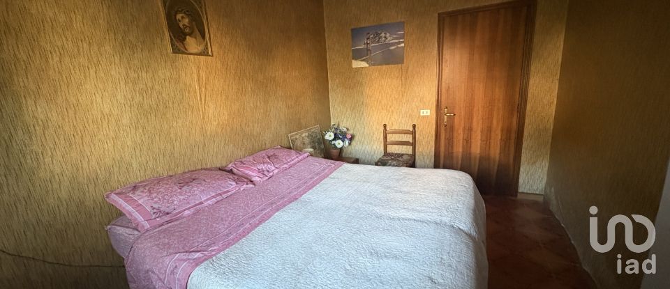 Trilocale di 70 m² a Apecchio (61042)