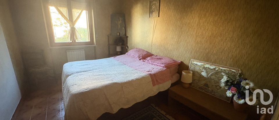 Trilocale di 70 m² a Apecchio (61042)