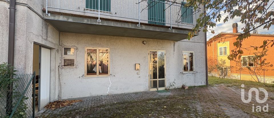 Trilocale di 70 m² a Apecchio (61042)