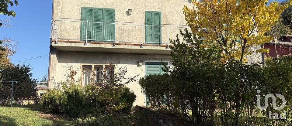 Trilocale di 70 m² a Apecchio (61042)