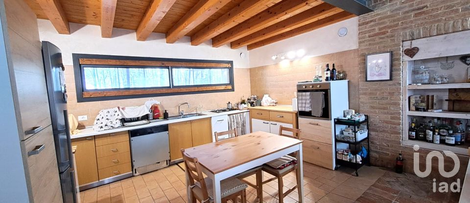 Casa indipendente / Villa 8 locali di 220 m² in Villanova Marchesana (45030)