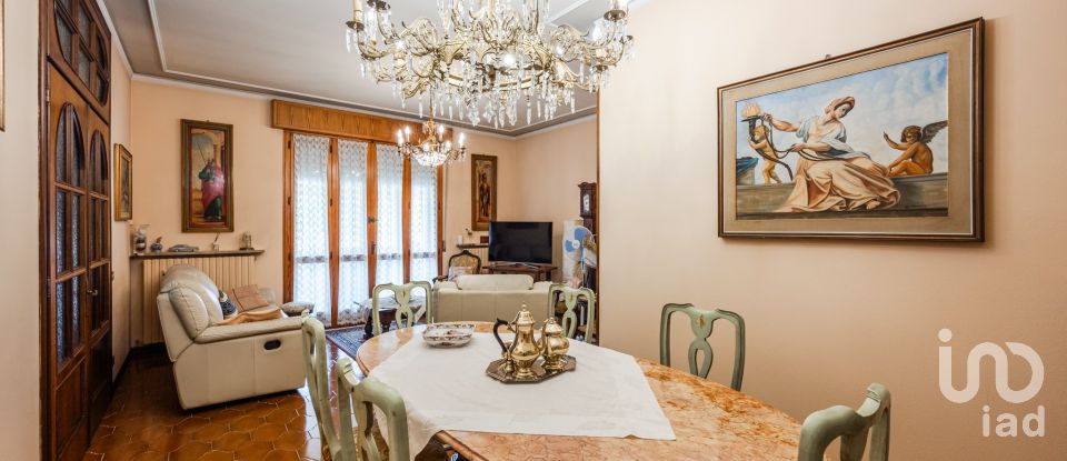 Townhouse 5 rooms of 208 m² in Concordia sulla Secchia (41033)