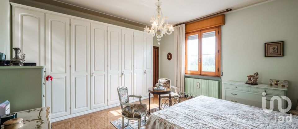 Townhouse 5 rooms of 208 m² in Concordia sulla Secchia (41033)