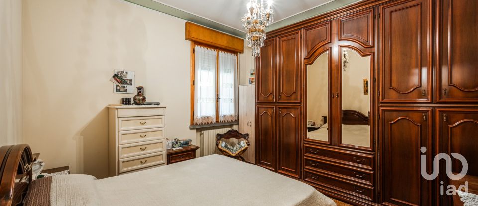 Townhouse 5 rooms of 208 m² in Concordia sulla Secchia (41033)