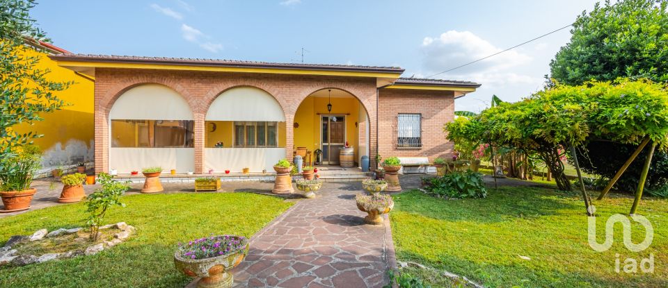 Townhouse 5 rooms of 208 m² in Concordia sulla Secchia (41033)