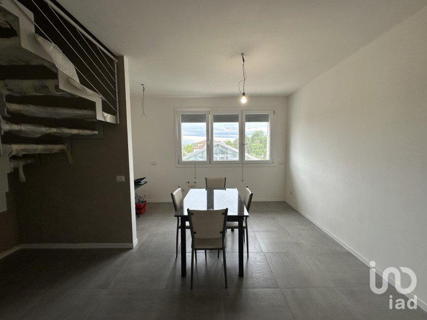 Duplex 3 locali di 103 m² a Novi di Modena (41016)