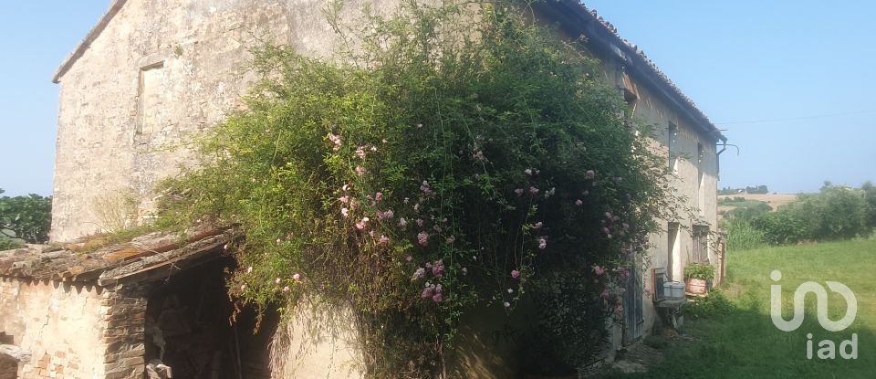 Casa indipendente 10 locali di 284 m² in Osimo (60027)