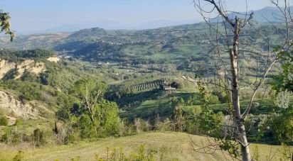 Terreno di 280.000 m² in Montefino (64030)