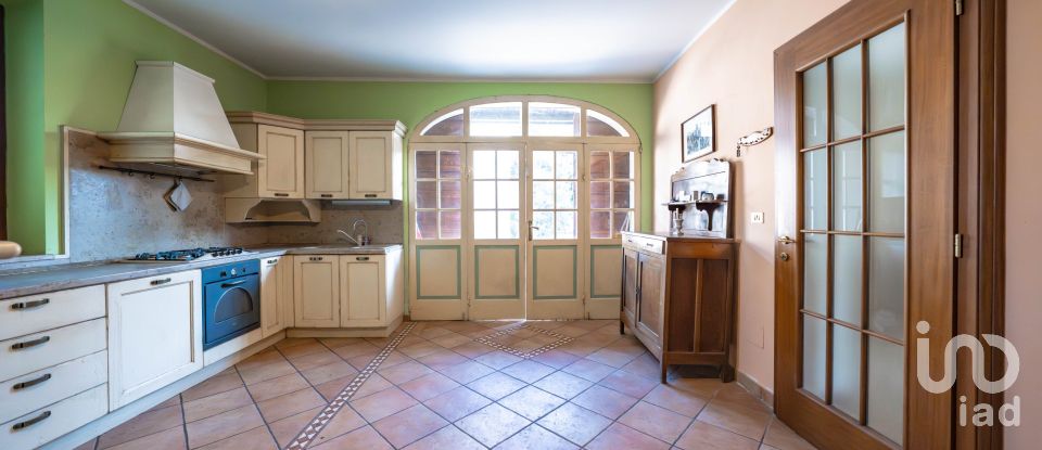 Villa storica 15 locali di 540 m² in Ceresara (46040)