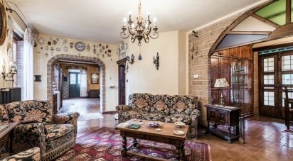 Farm 6 rooms of 250 m² in Scandriglia (02038)