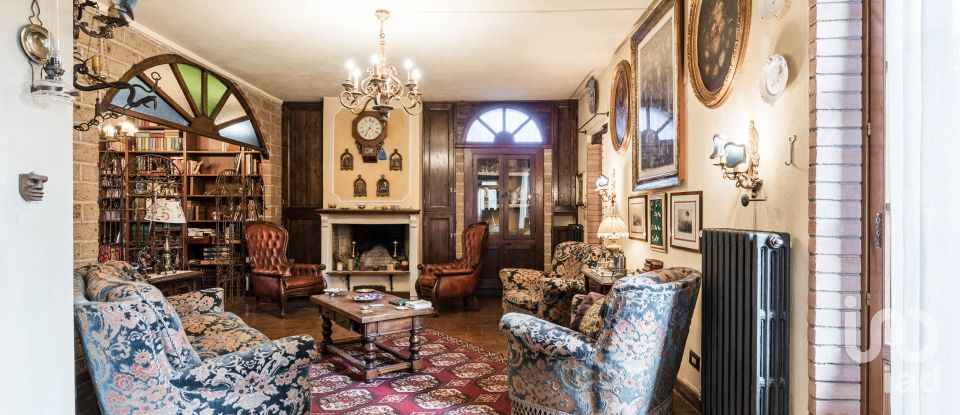 Farm 6 rooms of 250 m² in Scandriglia (02038)