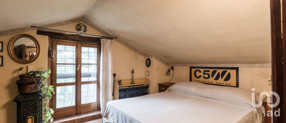 Farm 6 rooms of 250 m² in Scandriglia (02038)