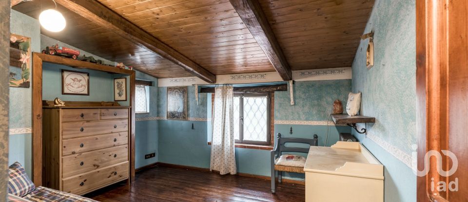 Farm 6 rooms of 250 m² in Scandriglia (02038)