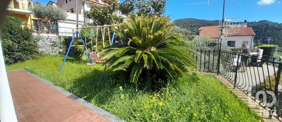 House 11 rooms of 300 m² in Tovo San Giacomo (17020)