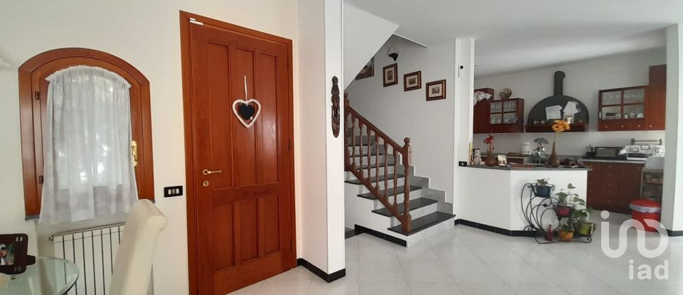 House 11 rooms of 300 m² in Tovo San Giacomo (17020)