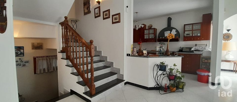 House 11 rooms of 300 m² in Tovo San Giacomo (17020)