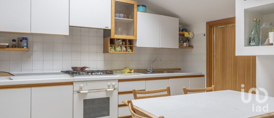 Three-room apartment of 105 m² in Osimo (60027)