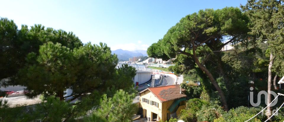 Three-room apartment of 90 m² in Genova (16157)