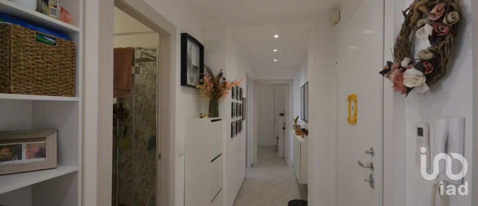 Three-room apartment of 90 m² in Genova (16157)